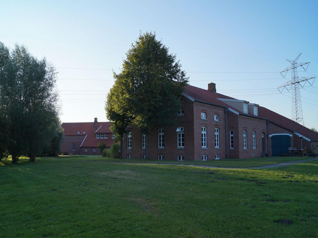 Hotel Gasthuus Ulenhoff Westoverledingen Exterior foto